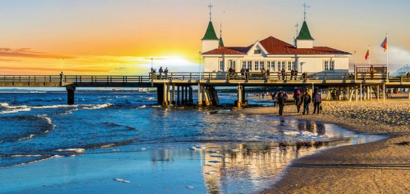Sunset on the island of Usedom on the Baltic Sea © Animaflora PicsStock - stock.ado