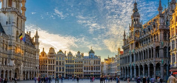 Grand Place (Grote Markt) with Town Hall (Hotel de Ville) and Ma © Ekaterina Belova - stock.adobe.c